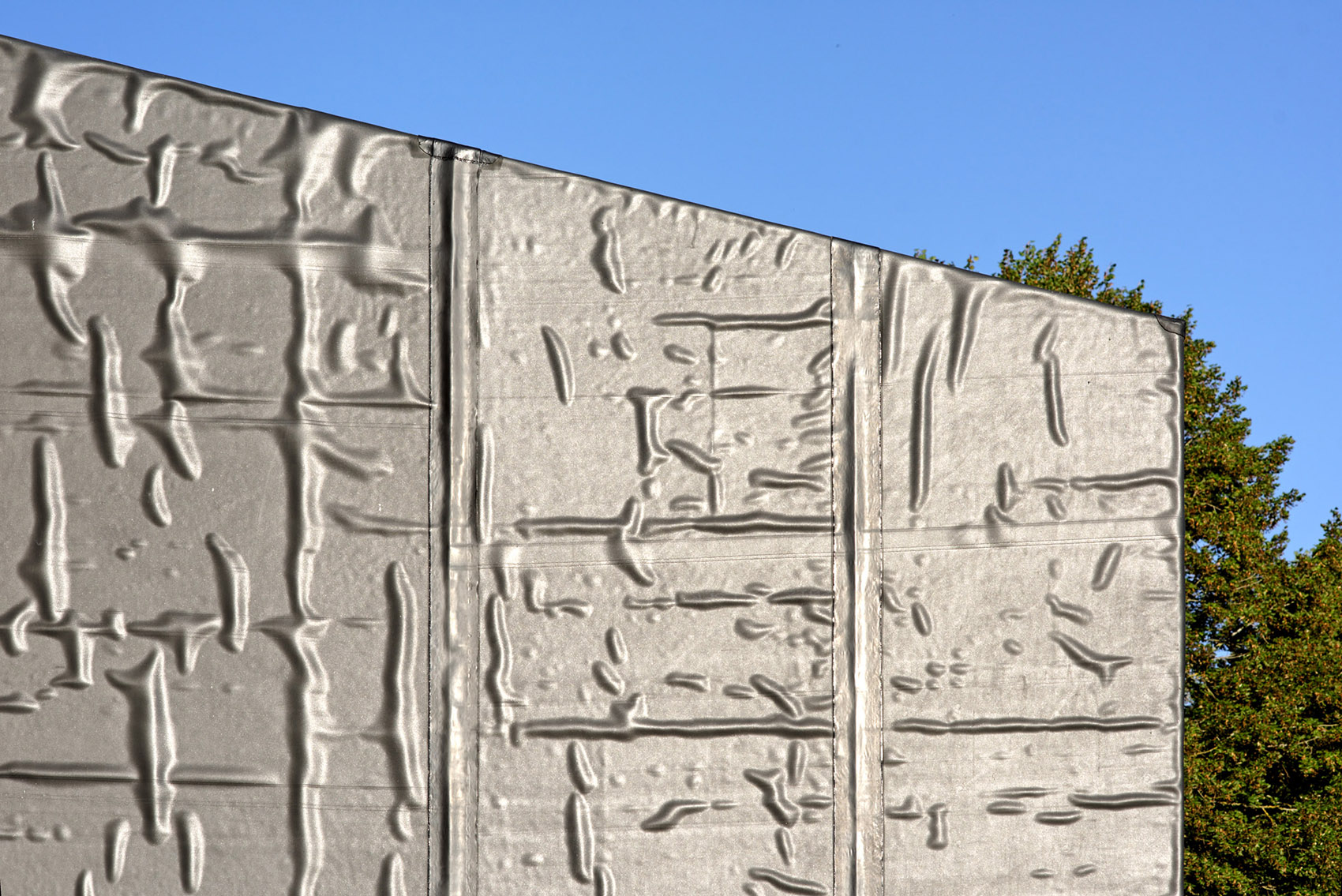 The Good, the Bad and the Ugly by Didier Fiúza Faustino 谷德设计网