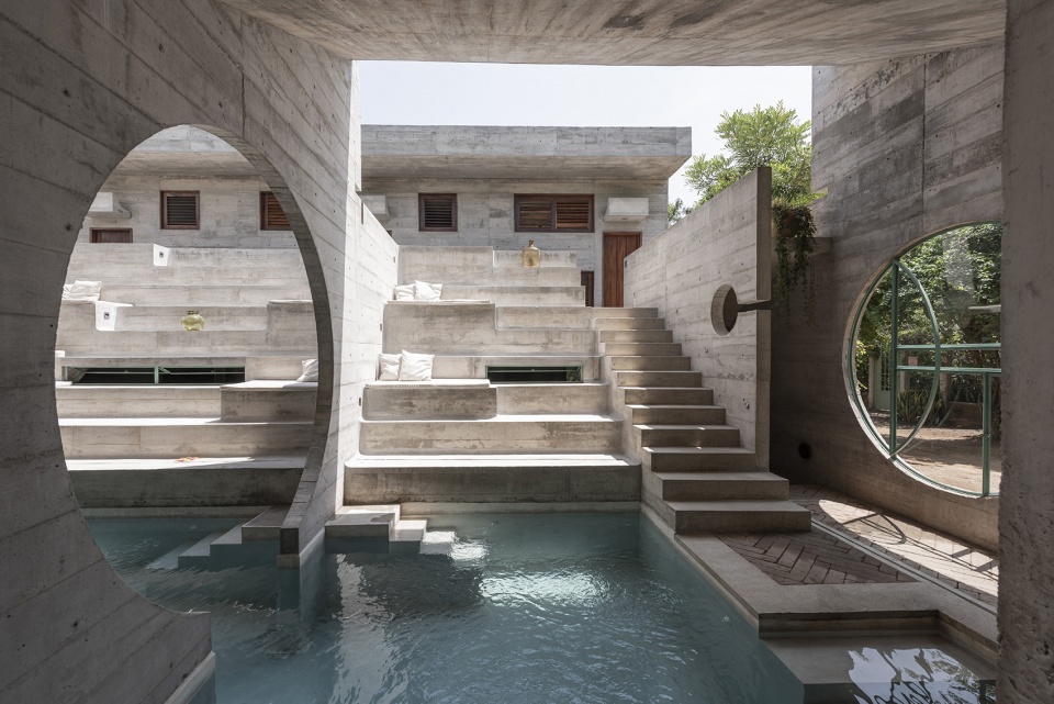 Casa TO by Ludwig Godefroy Architecture