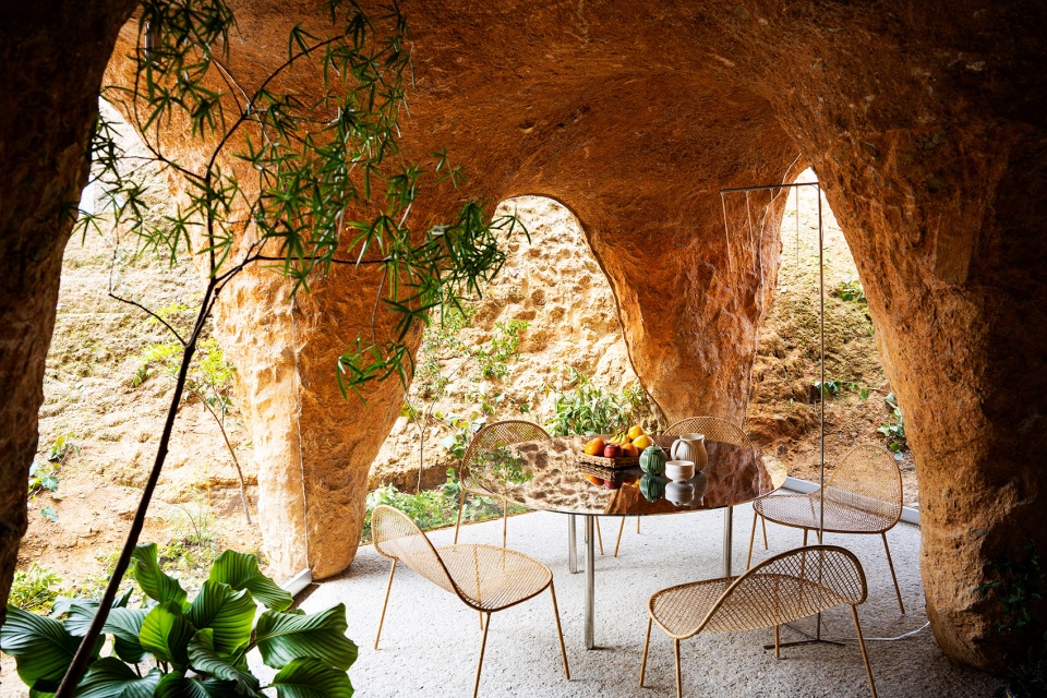 house restaurant by junya ishigamiassociates