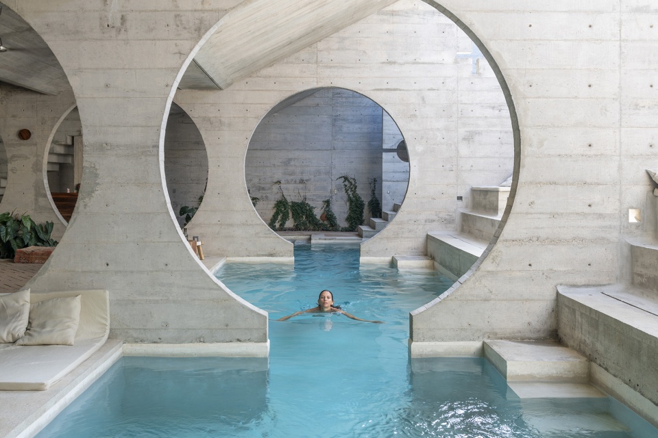 Casa TO by Ludwig Godefroy Architecture