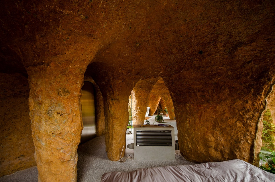 house restaurant by junya ishigamiassociates