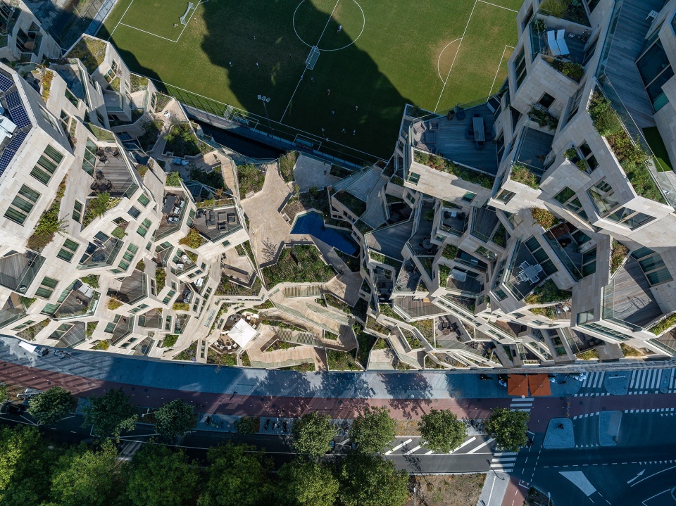 mvrdvs valley in amsterdam is open