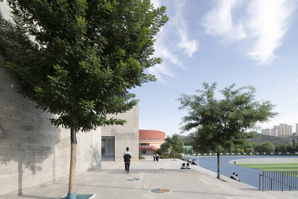 Tuyi Building of Youlan Middle School WAU Design