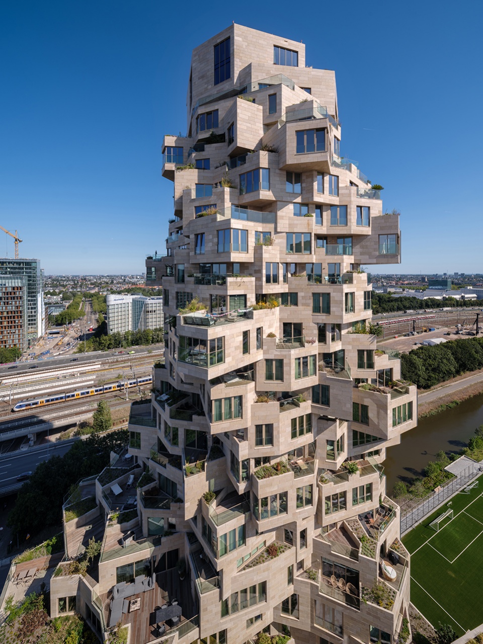 mvrdvs valley in amsterdam is open