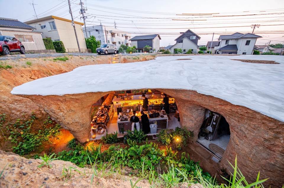 house restaurant by junya ishigamiassociates