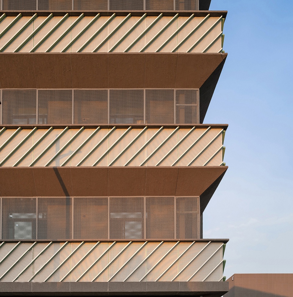 golden lion campus lane creative arts and culture park by omer studio