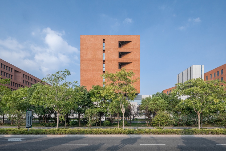 Haiyan Hangzhou Bay Intelligent Manufacturing Innovation Center