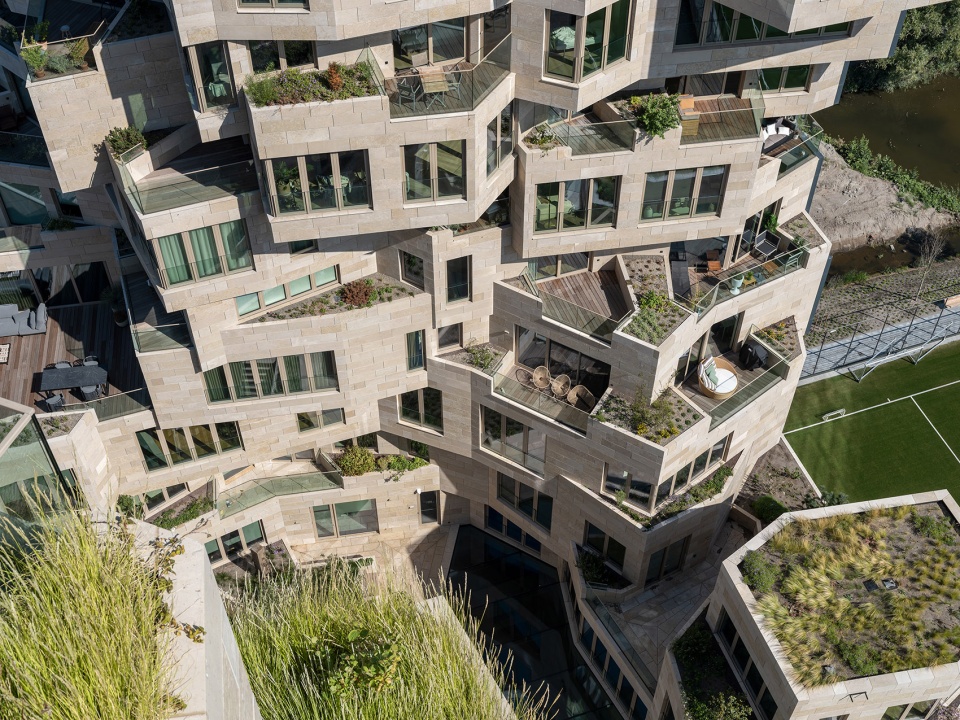 mvrdvs valley in amsterdam is open