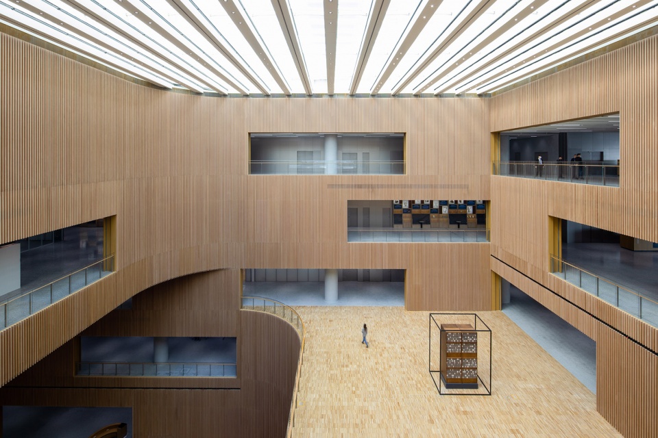 shanghai library east by schmidt hammer lassen architects