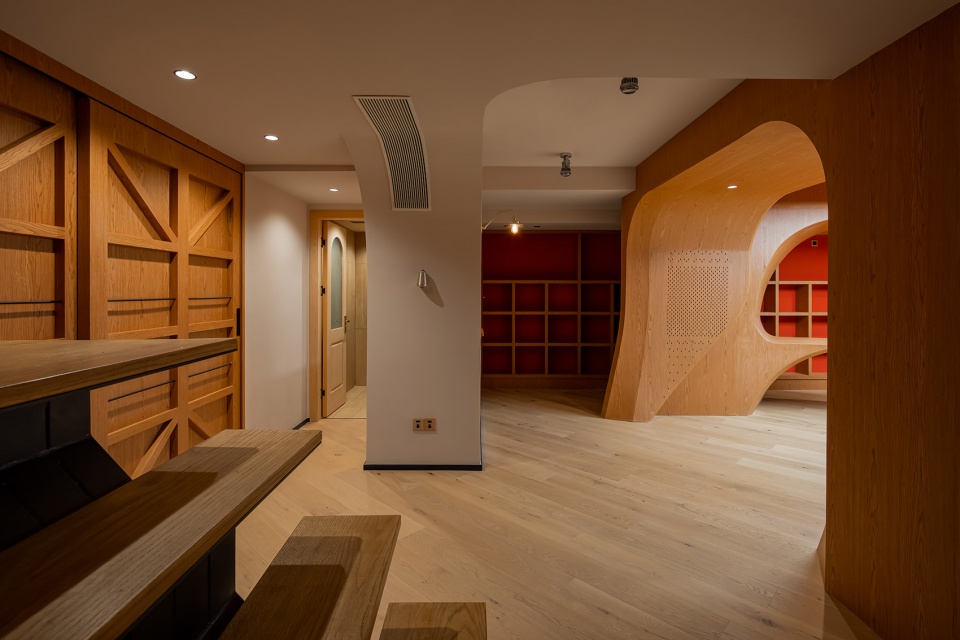 hand account blogger aguais home by lzarchitects
