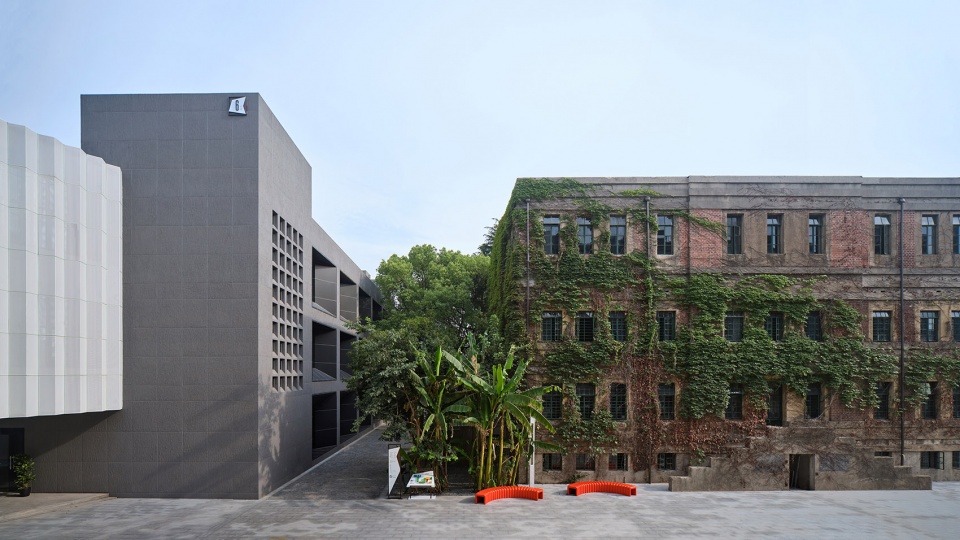 golden lion campus lane creative arts and culture park by omer studio