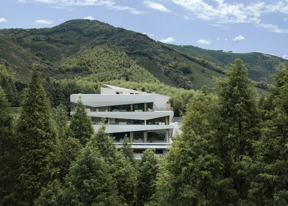 laiye hotel zodiac by atdesign