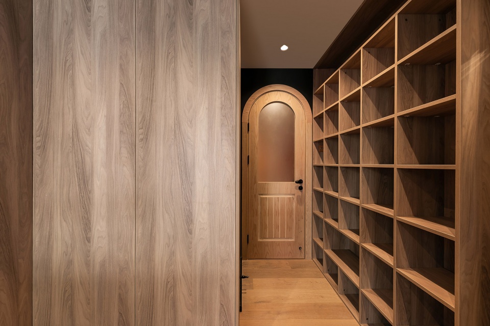 hand account blogger aguais home by lzarchitects