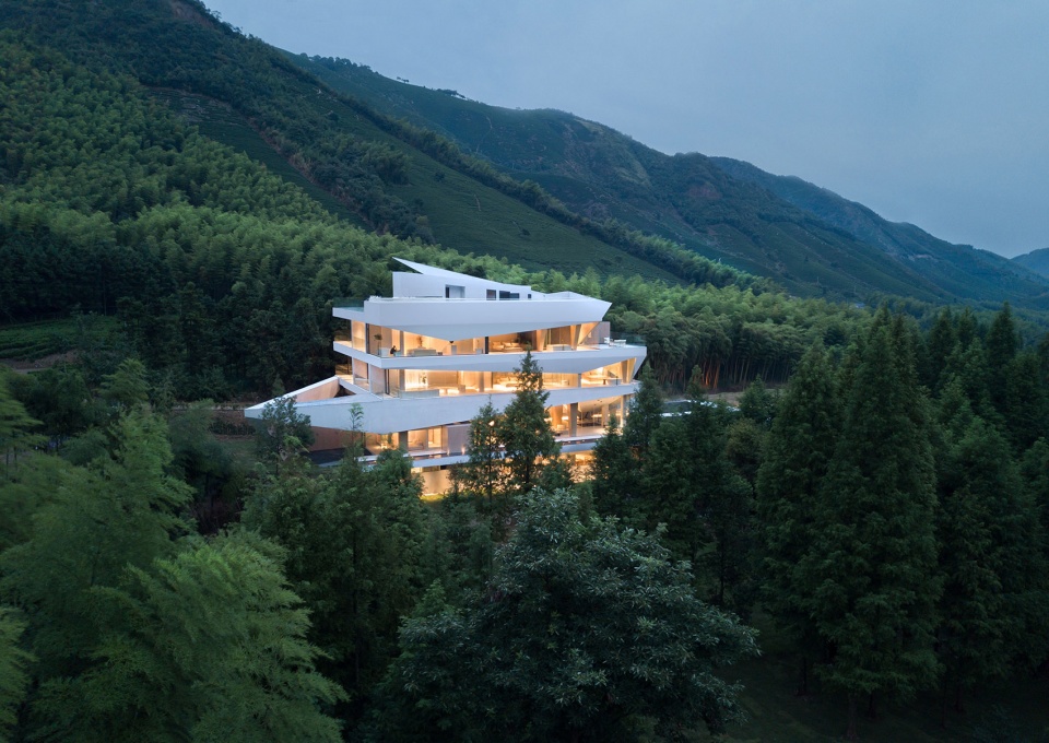 laiye hotel zodiac by atdesign