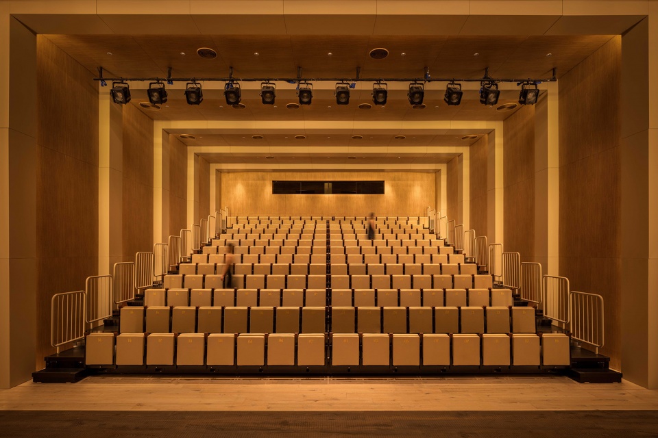 Yancheng 1956 Star Theater Offhand Practice