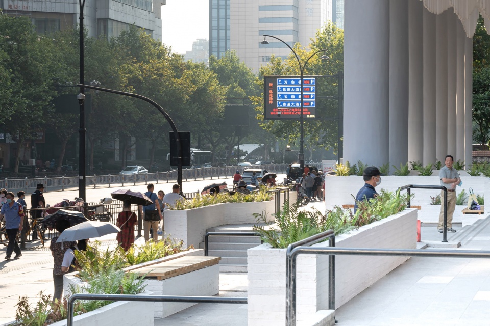 hangzhou jinhe building facade and landscape renewal by be design
