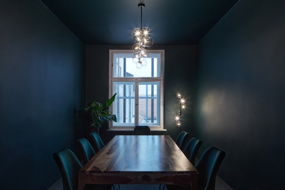 poetizer offices by tomas cisar johana sedlackova vamberska