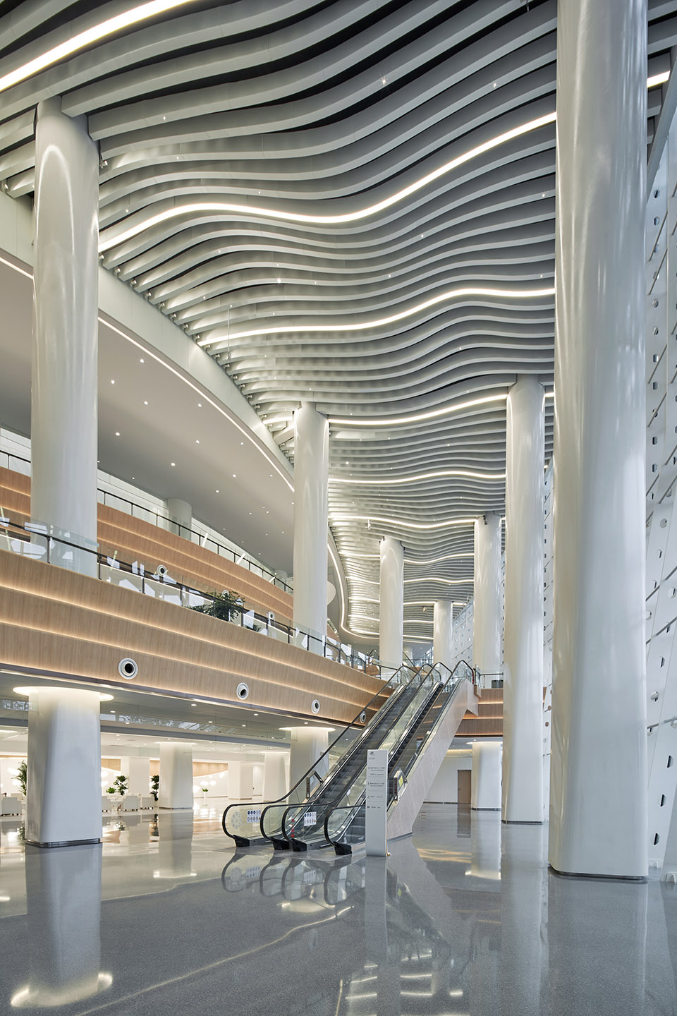 Hangzhou Canal Central Park (Phase II), China by ZHEJIANG PROVINCE