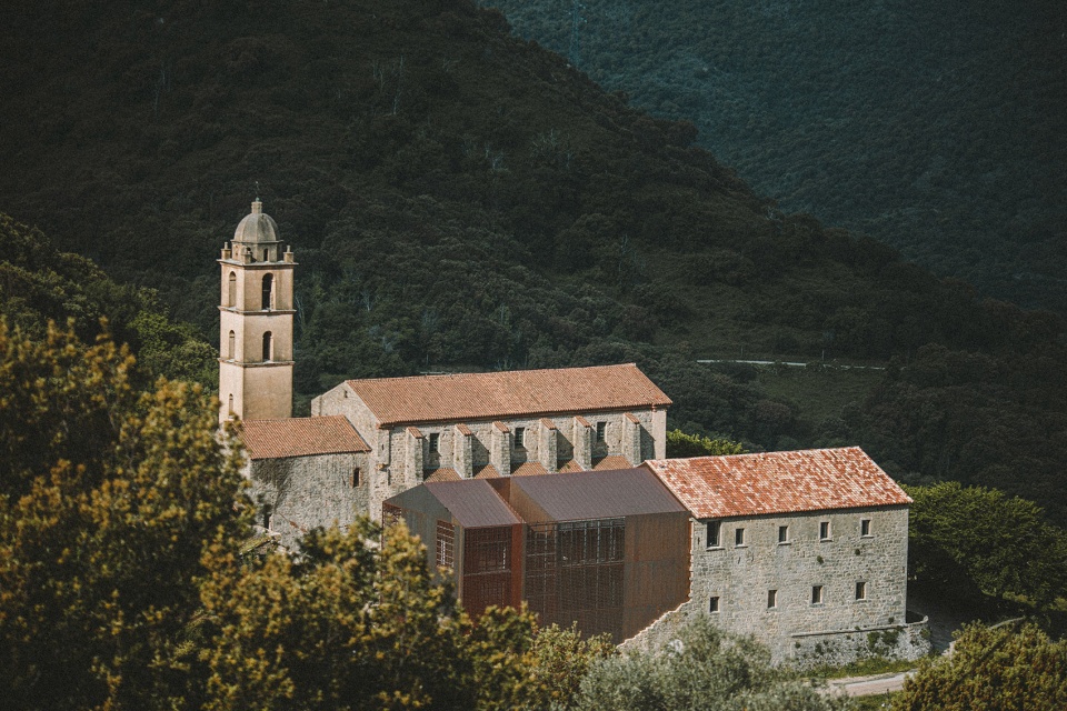 Convent Saint Francois AMELIA TAVELLA ARCHITECTS