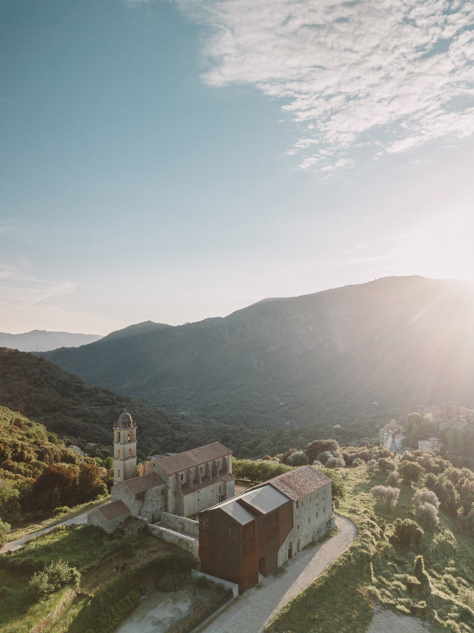 Convent Saint Francois AMELIA TAVELLA ARCHITECTS
