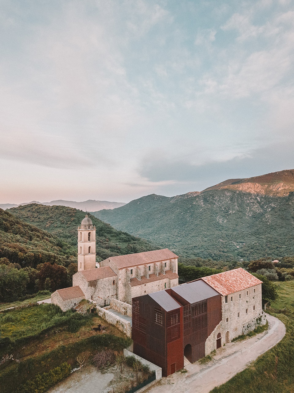 Convent Saint Francois AMELIA TAVELLA ARCHITECTS