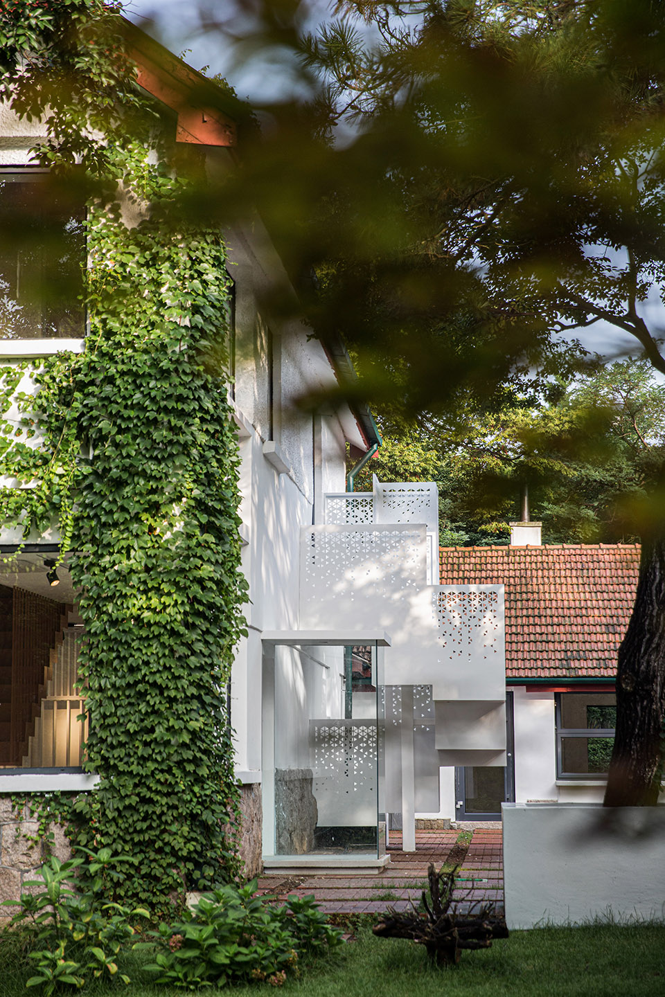 The 21 Gallery, Art Gallery and Art Collection, China by SLSC Artwork