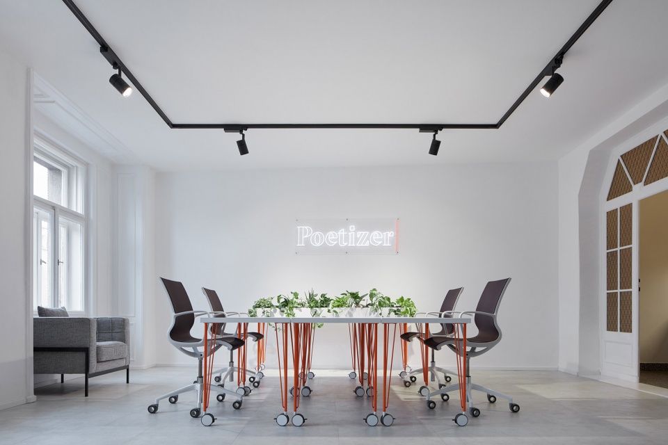 poetizer offices by tomas cisar johana sedlackova vamberska