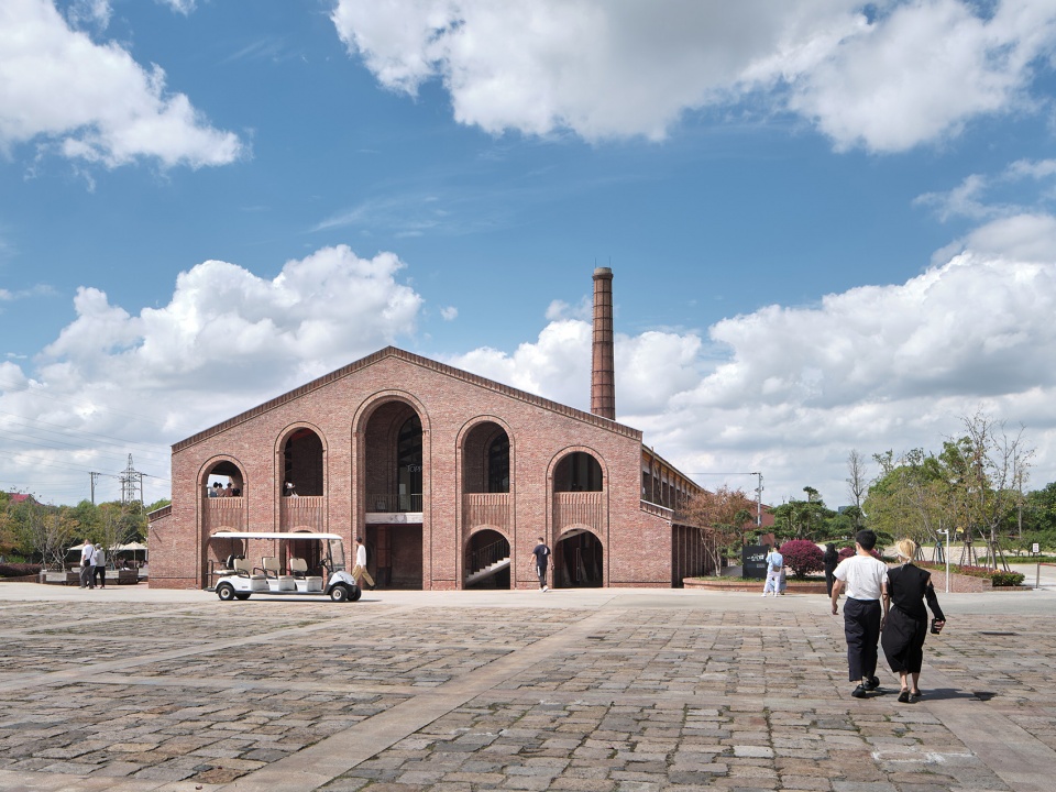 Renovation of a Hoffmann kiln in Pudong China by HCCH Studio