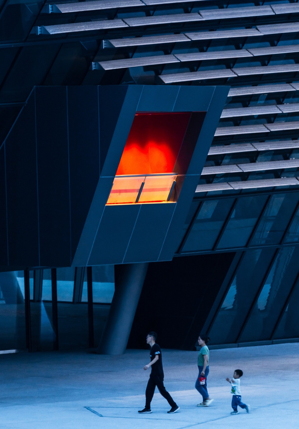 xinglong lake roadshow center by tektonn architects