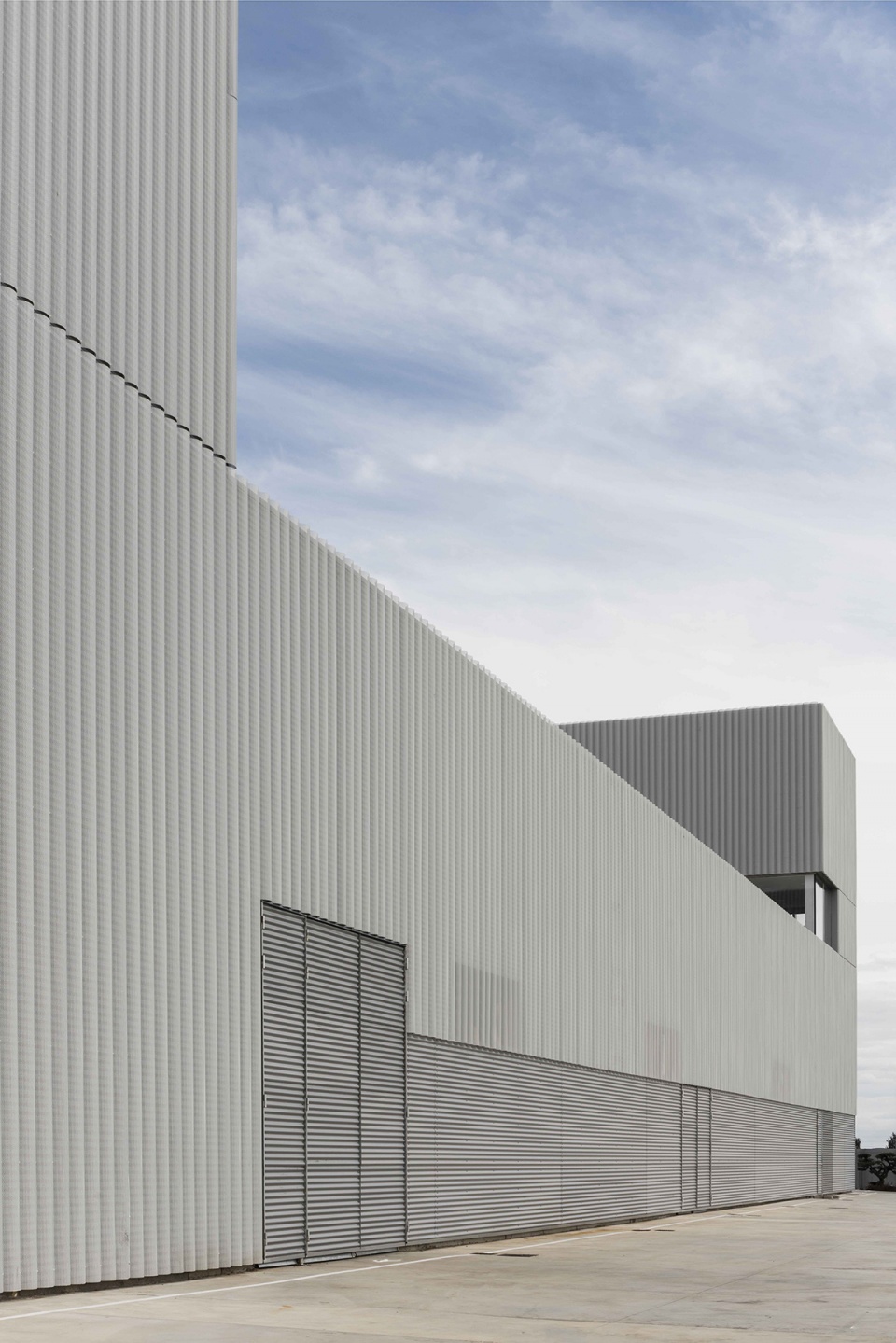 181 unolab hq by frpo