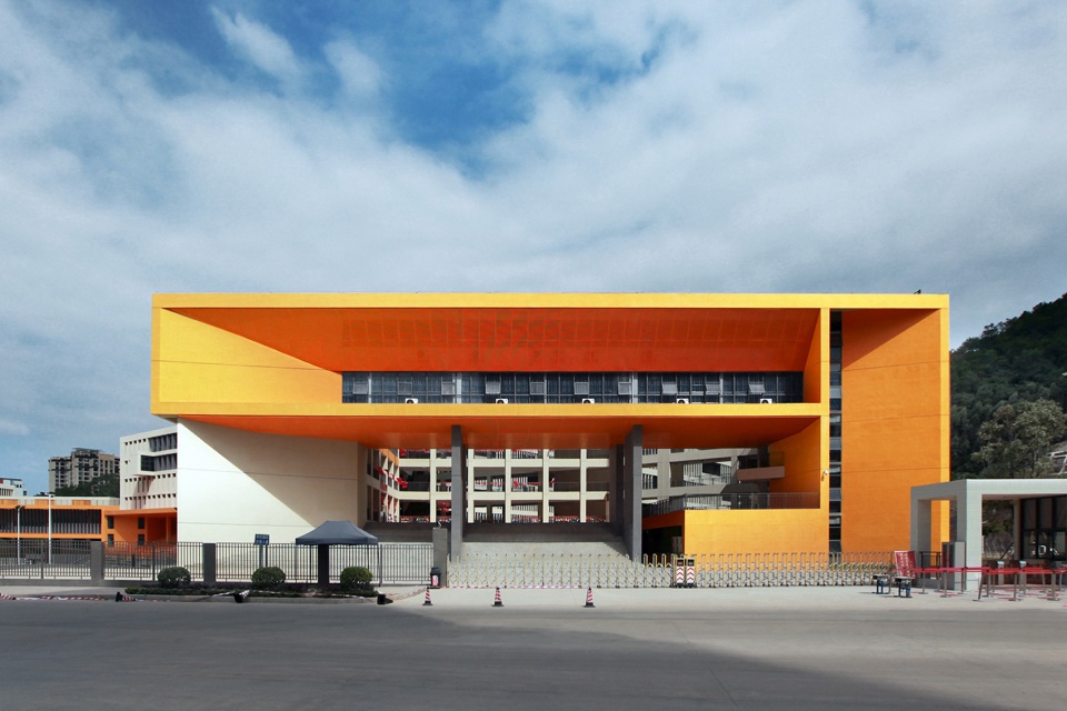 Heyuan Dong an School China by SCUT