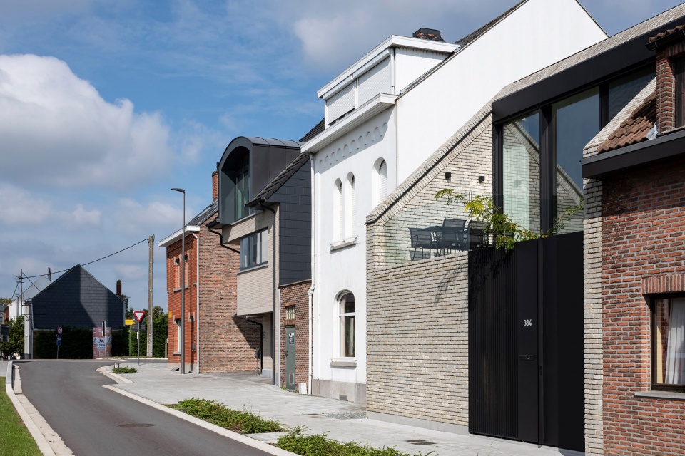 Canal House by Studio Farris Architects