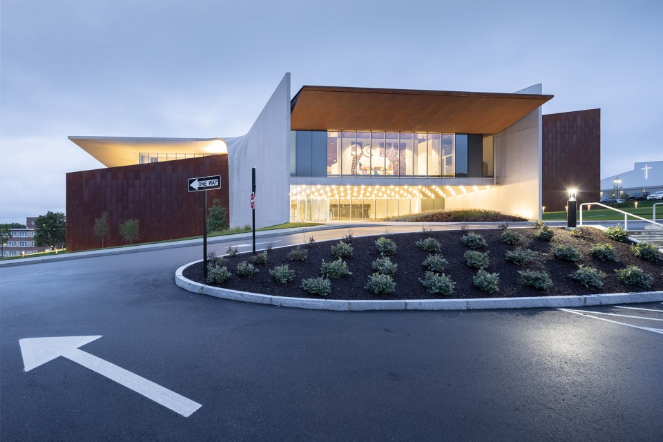 college of the holy cross prior performing arts center by diller scofidio renfro