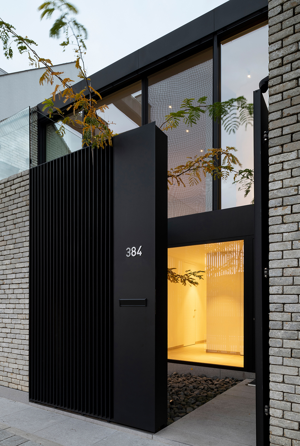 Canal House by Studio Farris Architects