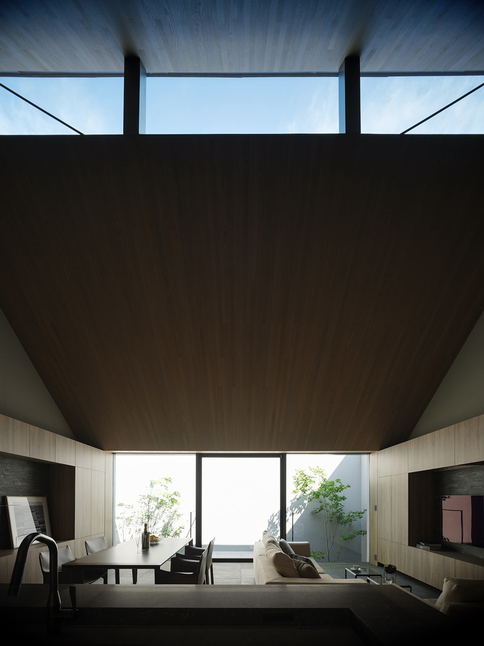 ESPACE by APOLLO Architects Associates