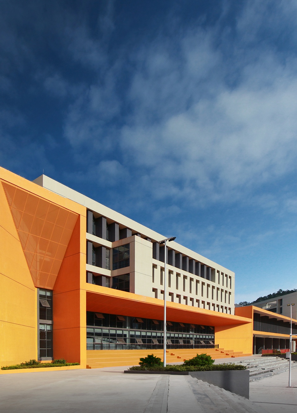 Heyuan Dong an School China by SCUT
