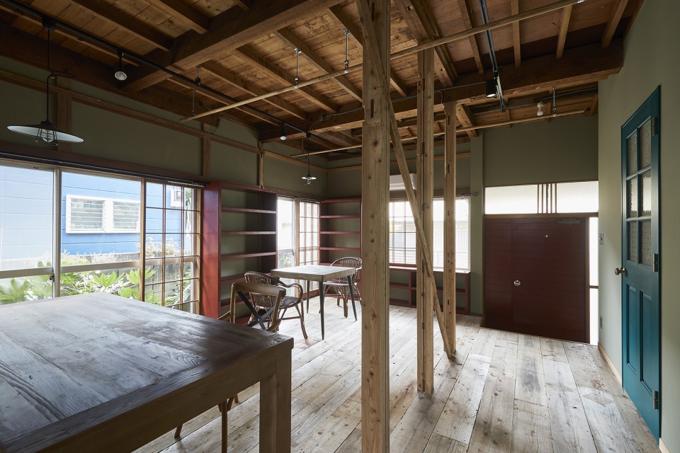 Koshigoe House by ROOVICE