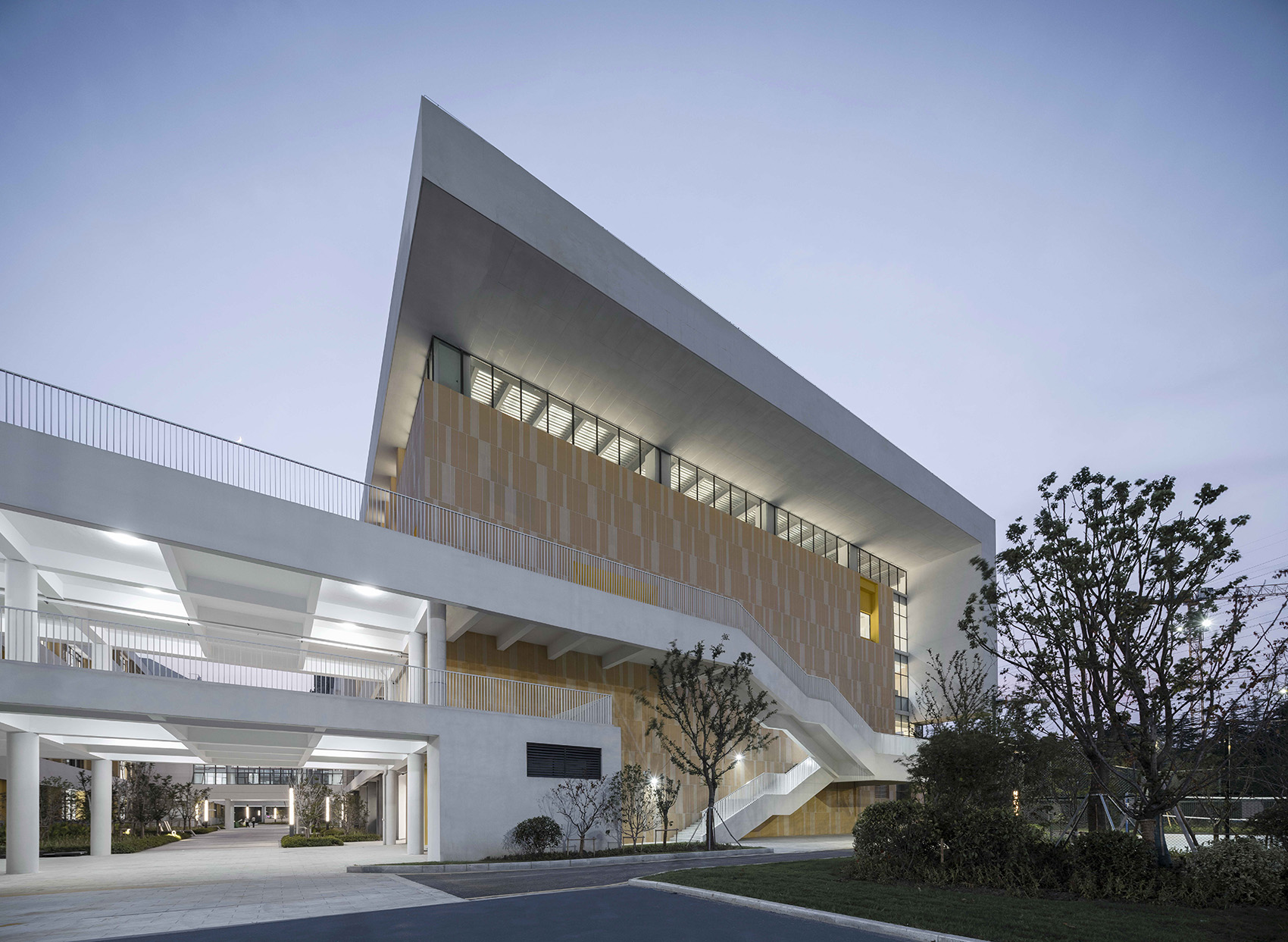 Xingpu experimental middle school in Suzhou Industrial Park by Suzhou huazao Architectural