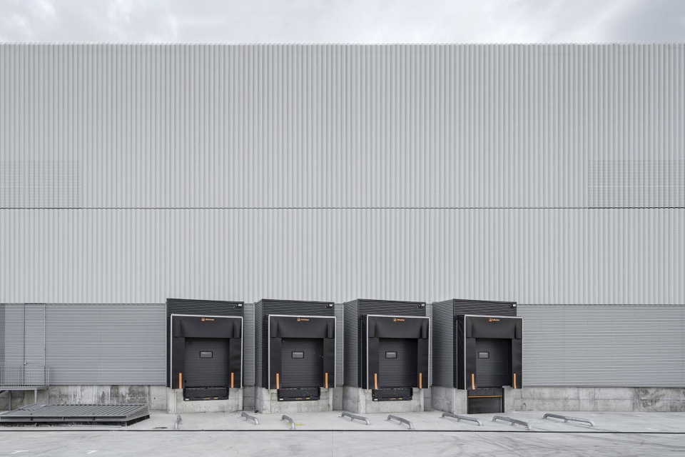 181 unolab hq by frpo