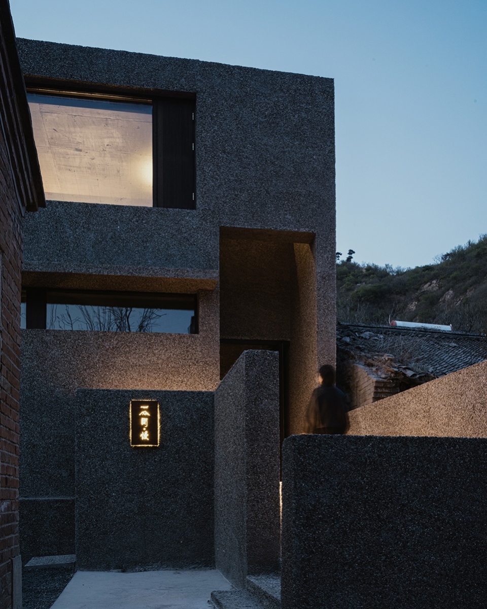 slow courtyard in the hills a bridge under the great wall by nsaaa