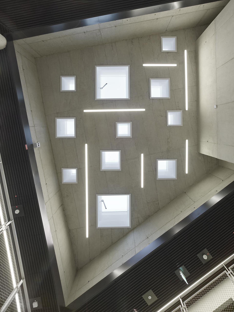 The Center for Advanced Mobility (KMAC) by studioMDA 谷德设计网