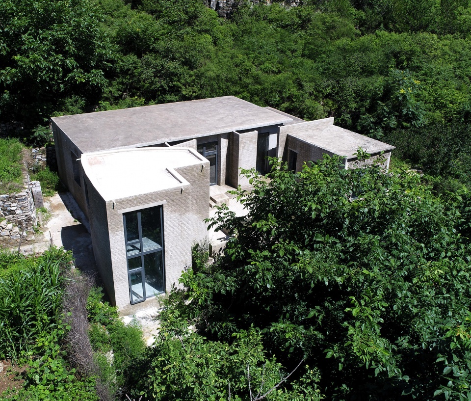 half hill hidden accommodation by robot 3 studio