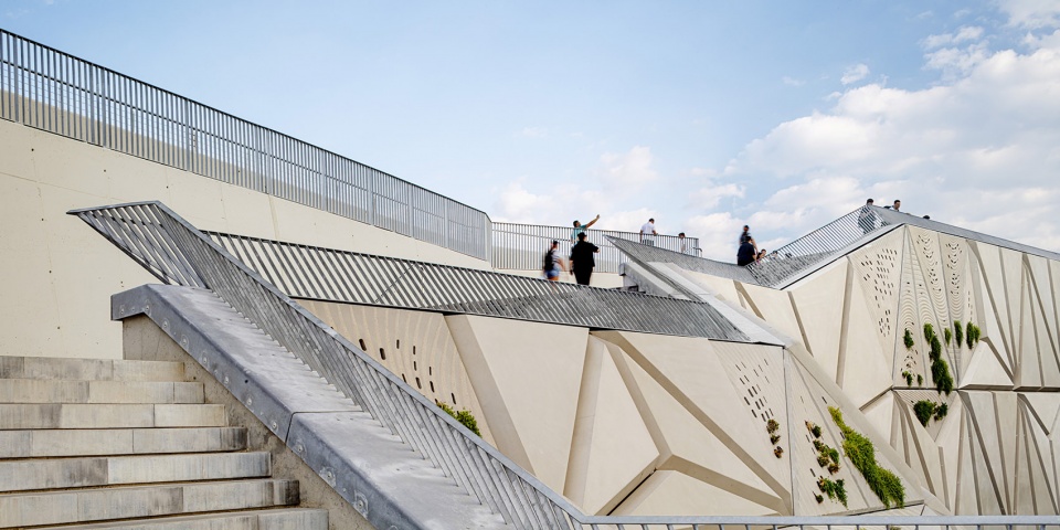 Escaleras y Mirador Vela External Reference