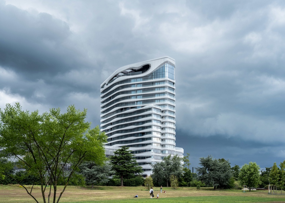 ZIPPER RKM 740 Tower by J MAYER H und Partner Architekten