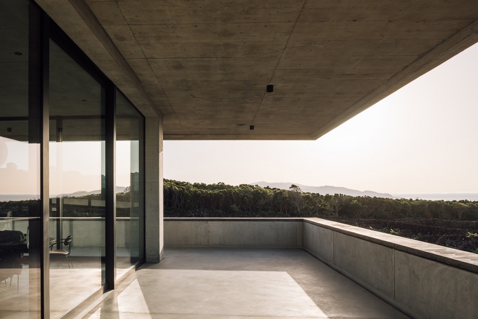 Adega Azores Wine Company by SAMI arquitectos