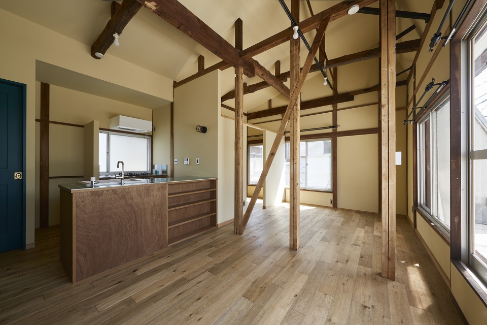 Koshigoe House by ROOVICE