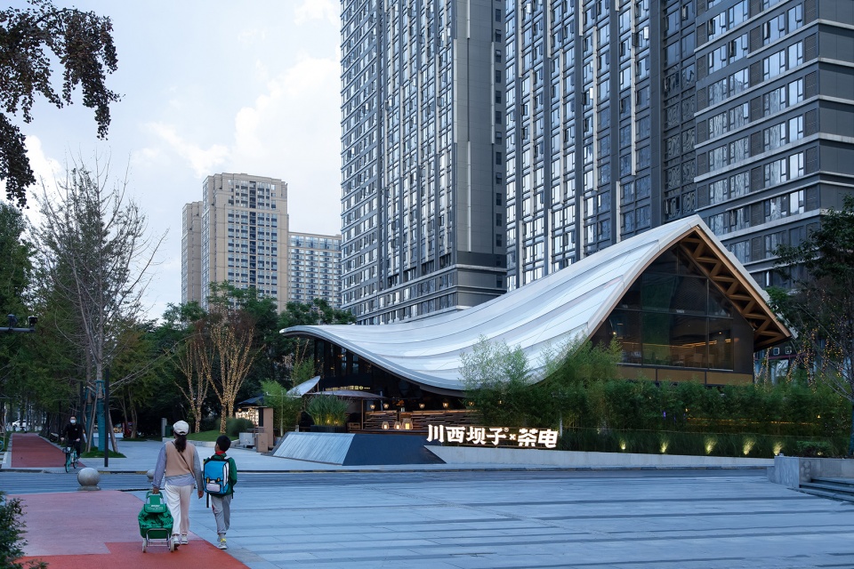 Timber Roofed Restaurant on Jiaozi Avenue China by BEHIVE Architects