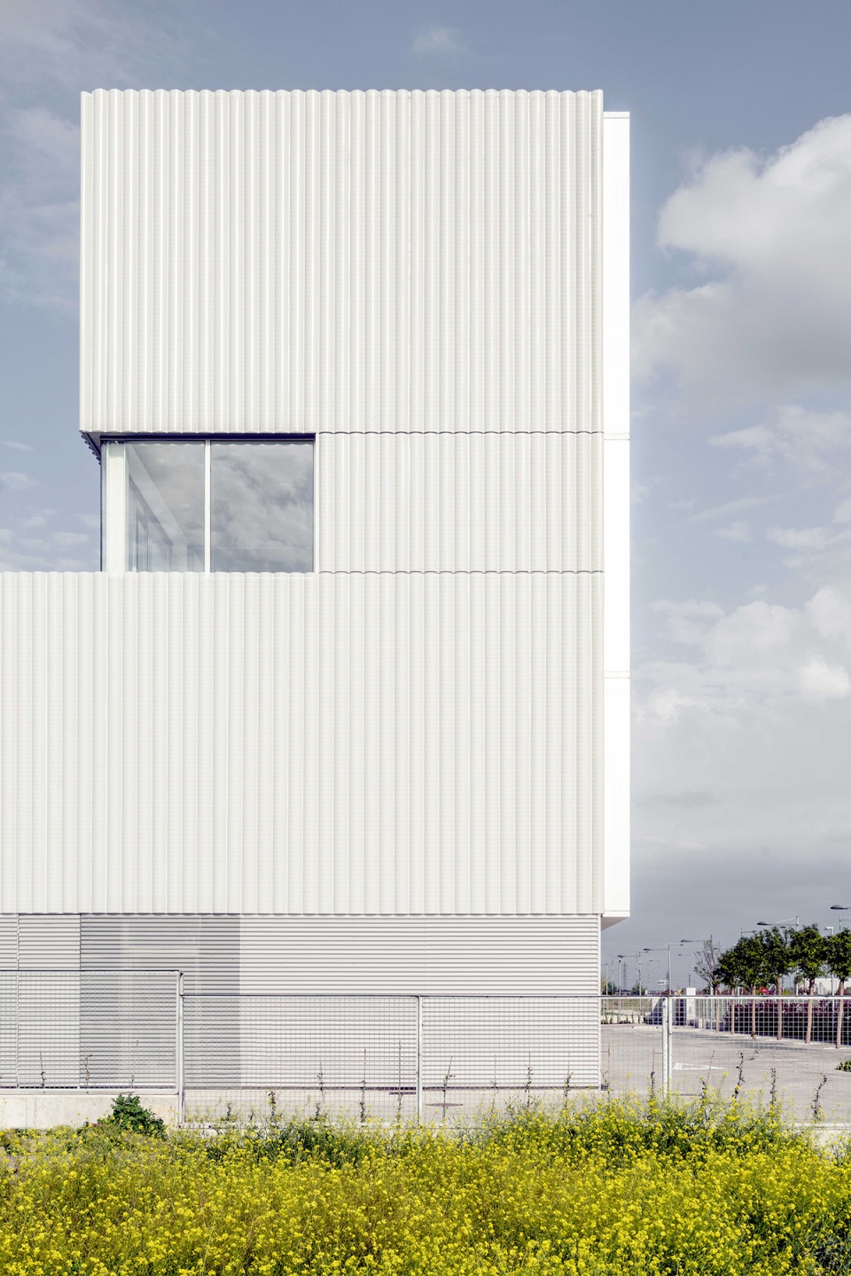 181 unolab hq by frpo