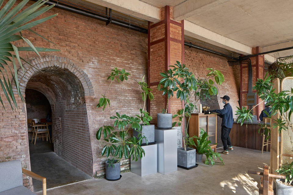 Renovation of a Hoffmann kiln in Pudong China by HCCH Studio