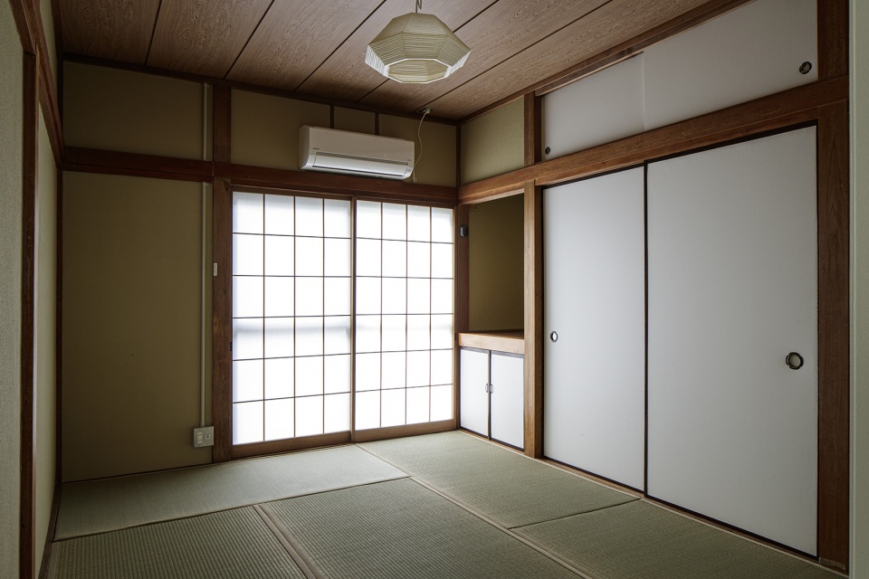 Tsunashima House by ROOVICE